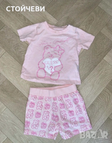 Бебешки комплект GUESS 