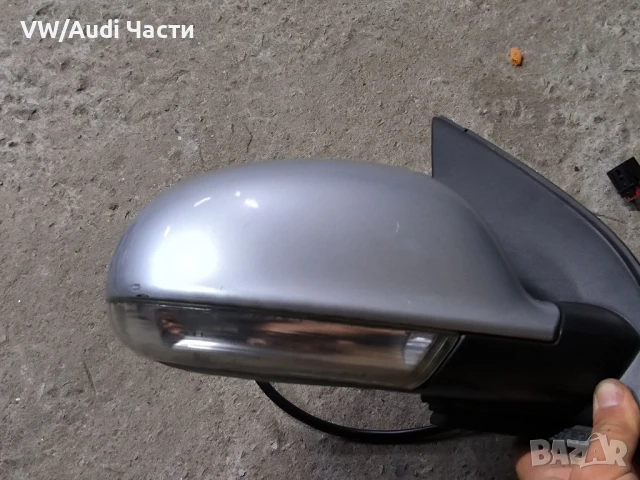 Дясно странично огледало за Голф 5 Volkswagen Golf 5 LA7W / 1K0857934, снимка 3 - Части - 50570058