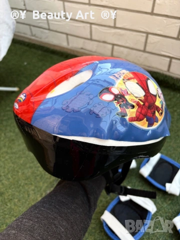 Каска и наколенки/подлакътници Спайдермен, снимка 5 - Аксесоари за велосипеди - 53849725