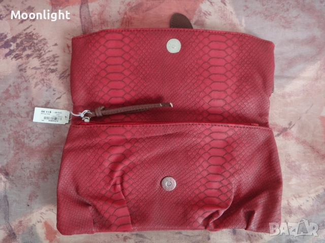 Нов Клъч от еко кожа в червено, снимка 3 - Чанти - 52628771