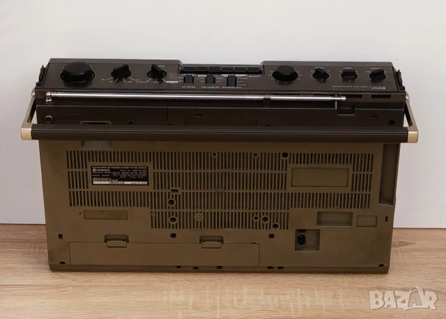HITACHI TRK 8200 Сервизиран,като нов!, снимка 2 - Радиокасетофони, транзистори - 56078851