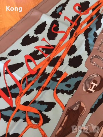 Дамски копринен шал Hermes Paris silk scarf портмоне портфейл Burberry London чантичка, снимка 11 - Чанти - 53077337