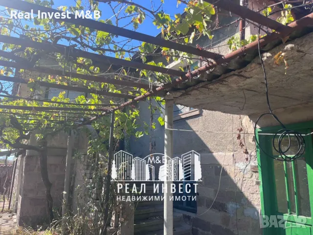 Продавам къща в с. Сталево, снимка 2 - Къщи - 47832137