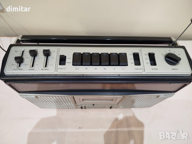 Радио касетофон UNIVERSUM , снимка 7 - Радиокасетофони, транзистори - 52835348