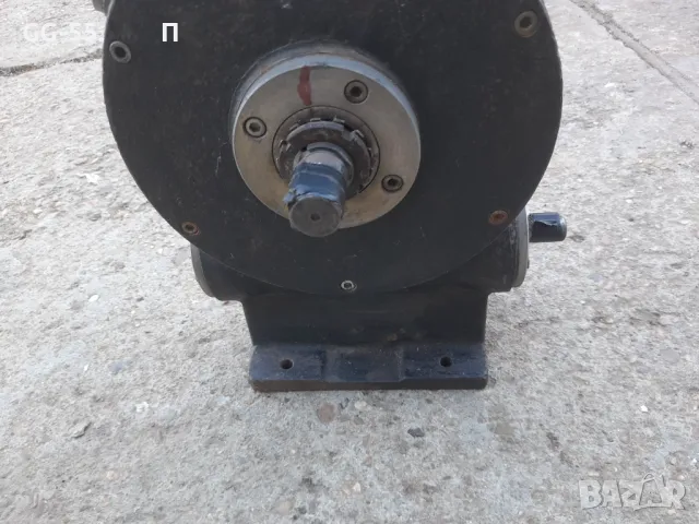 Три осов редуктор, снимка 5 - Електродвигатели - 47728905