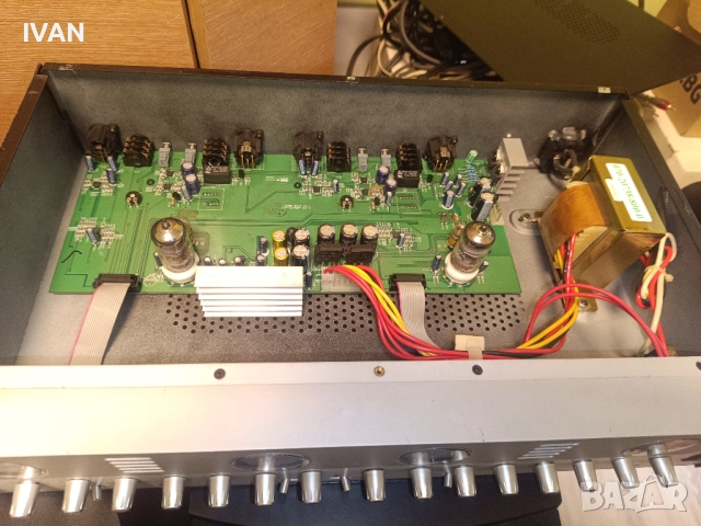 Продавам phonic T8300, снимка 3 - Ресийвъри, усилватели, смесителни пултове - 52357732