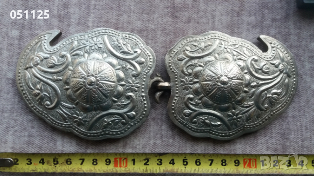 възрожденски сребърни пафти , снимка 2 - Антикварни и старинни предмети - 52923827