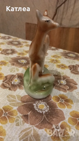 Порцеланова сърна статуетка , снимка 2 - Статуетки - 53624236