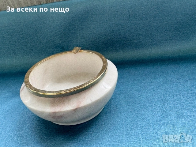 Мраморен пепелник , масивен , с месингов обков, снимка 6 - Антикварни и старинни предмети - 53628752
