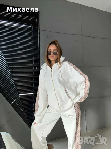 Дамски комплект Guess - три цвята - 49€, снимка 3 - Спортни екипи - 53031945