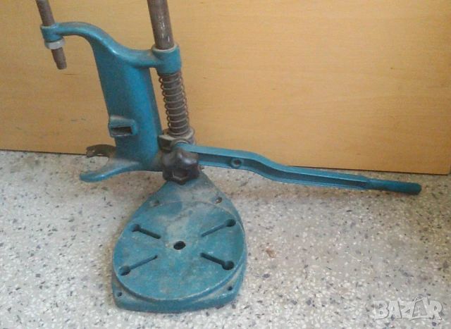 Стойка за бормашина Black+Decker, снимка 2 - Бормашини - 51245112