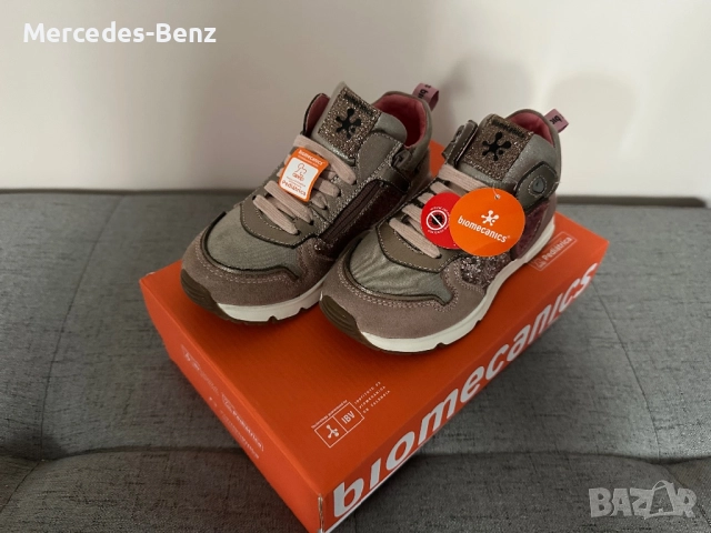 Детски обувки за момиче Biomecanics 30 номер стелка 19,5 см , снимка 3 - Детски маратонки - 52314291