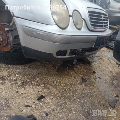 Предна броня Clk w 208, снимка 3 - Части - 52466281