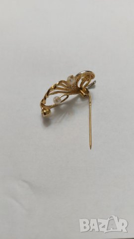 Златна брошка с естествени перли, снимка 3 - Колиета, медальони, синджири - 44363963