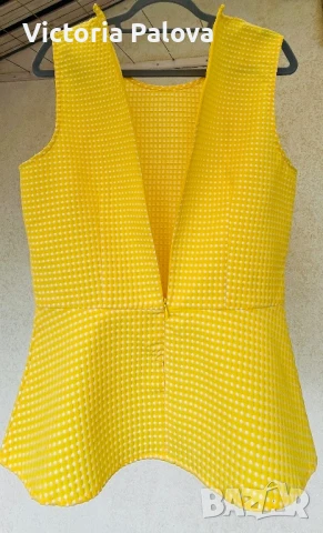 Ярък топ BANANA REPUBLIC USA