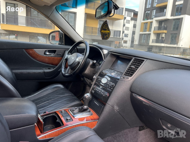 Infiniti QX70 3.7 V6 AWD, снимка 9 - Автомобили и джипове - 44693699