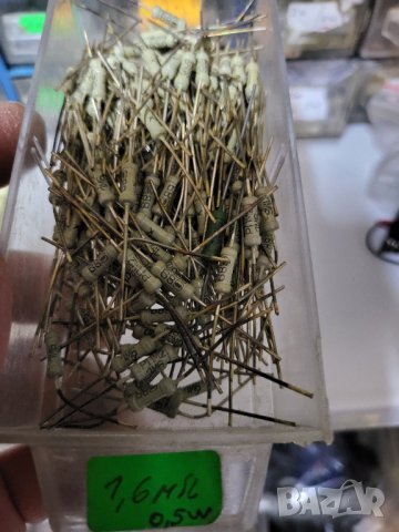 резистор, съпротивление  1.6 мегаома 0,5 вата