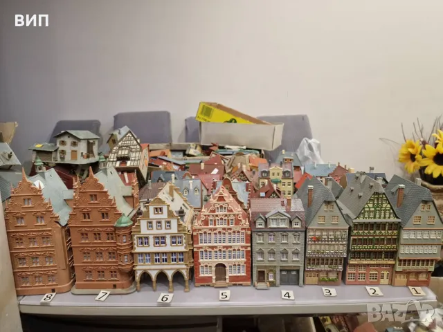 Сгради НО, за ЖП моделизъм, някои са с дребни липси и забележки