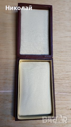 Медал 1300 години България с кутия и книжка, снимка 4 - Антикварни и старинни предмети - 41973898