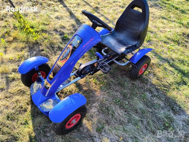 Детска кола с педали