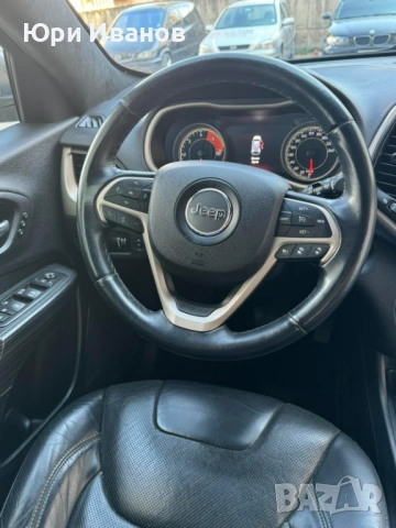 Jeep Cherokee , снимка 14 - Автомобили и джипове - 53706029