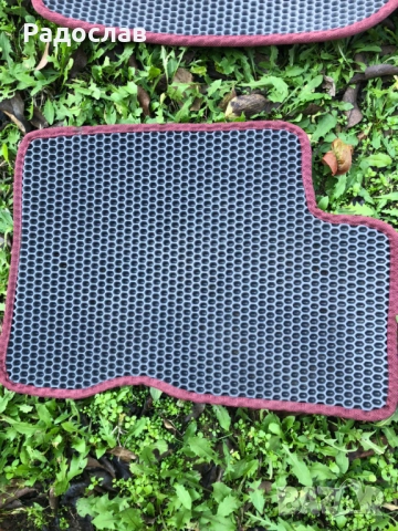 Два комплекта стелки за Dacia Duster 2021 година, снимка 6 - Аксесоари и консумативи - 52519082