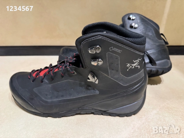 Arc'teryx Bora2 Mid GTX Hiking Boot.