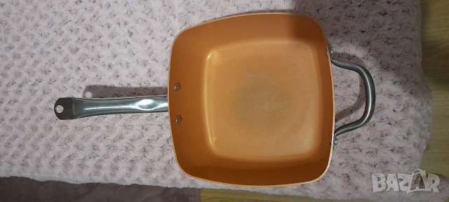 Незалепващ меден тиган