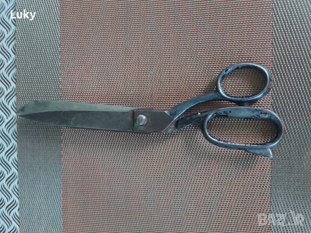 Продавам стара,шивашка ножица--TRUSETAL 1.Г.Д.Р., снимка 3 - Антикварни и старинни предмети - 41734783