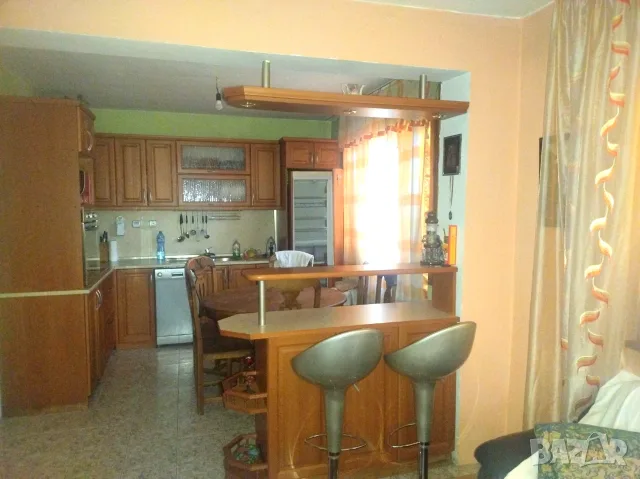 🏡Продавам Триетажна масивна къща  ведно със сутерен и гараж в гр.Тетевен, снимка 6 - Къщи - 55873907