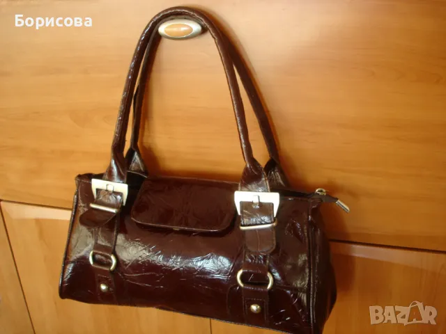 Лачена чанта носена броени пъти , снимка 2 - Чанти - 49039646