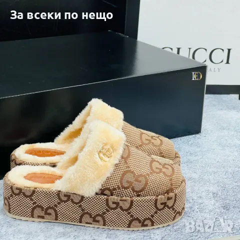 Дамски чехли Gucci Код D935, снимка 2 - Чехли - 47317070