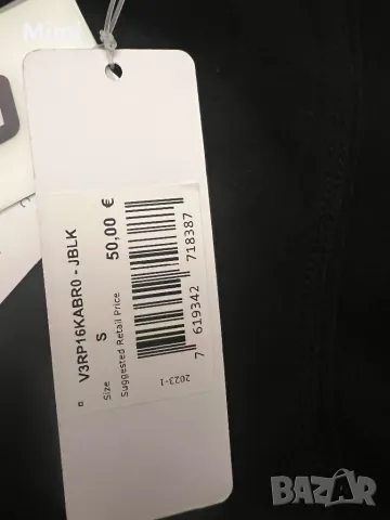 Guess Къса тениска и клин XS/S, снимка 2 - Тениски - 49171299