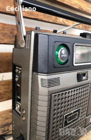 Радиокасетофон Sharp GF-8080E  Japan, снимка 3 - Радиокасетофони, транзистори - 52621500