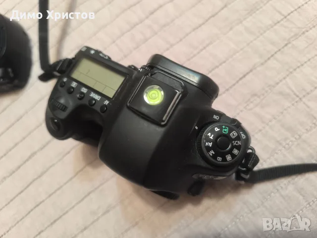Продавам тяло Canon EOS 6D (WG) + грип, 2 батерии, кутия, зарядно, снимка 7 - Фотоапарати - 56004983