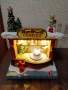 Коледна LED и музикална сцена Магазин за сладкиши с 8 мелодии,светлени и въртяща се торта., снимка 15