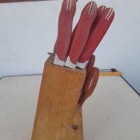 Дървена  поставка за ножове , снимка 1 - Прибори за хранене, готвене и сервиране - 35691163
