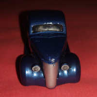 Bburago Ford Coupe 1936 1/64 blue metallic, снимка 7 - Колекции - 37774279