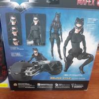Екшън фигури на Joker Cat woman и Predator, нови с кутия, снимка 7 - Колекции - 36238836