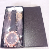 Дамски нов часовник в комплект с 5 красиви гривни , снимка 3 - Гривни - 44583592