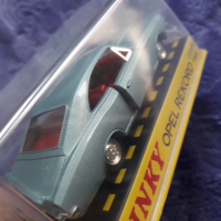 Opel Record Coupe 1900 . Dinky Toys 1.43 .!Top Diecast.!, снимка 10 - Колекции - 36258085