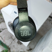 слушалки JBL, снимка 1 - Bluetooth слушалки - 44615037