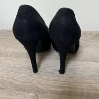 Черни велурени токчета,номер 38, снимка 2 - Дамски елегантни обувки - 41582213