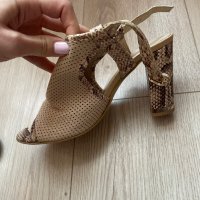 Елегантни обувки на ток, снимка 1 - Дамски обувки на ток - 40843212