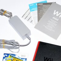 Nintendo Wii Mini пълен комплект Нинтендо мини + подарък игра, снимка 3 - Nintendo конзоли - 38897698