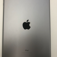iPad 9.7 2017 ( iPad 5 ) 32GB Wi-Fi, снимка 2 - Таблети - 44820376