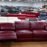 Голям червен кожен диван с електрически релакс механизъм "Laurence", снимка 11 - Дивани и мека мебел - 40282832