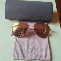 FENDI оригинални слънчеви очила/ авиатор, златиста метална рамка/, снимка 8 - Слънчеви и диоптрични очила - 44583409