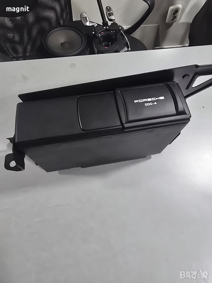 7L5035111D CD чейнджър за PORSCHE CAYENNE , снимка 1