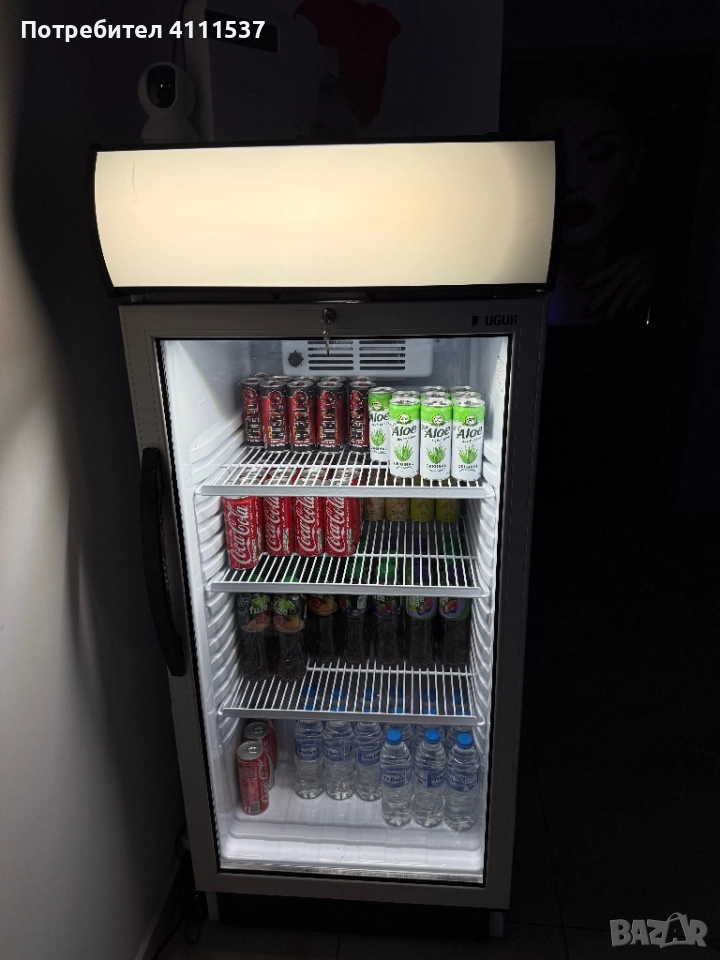Хладилна витрина, снимка 1